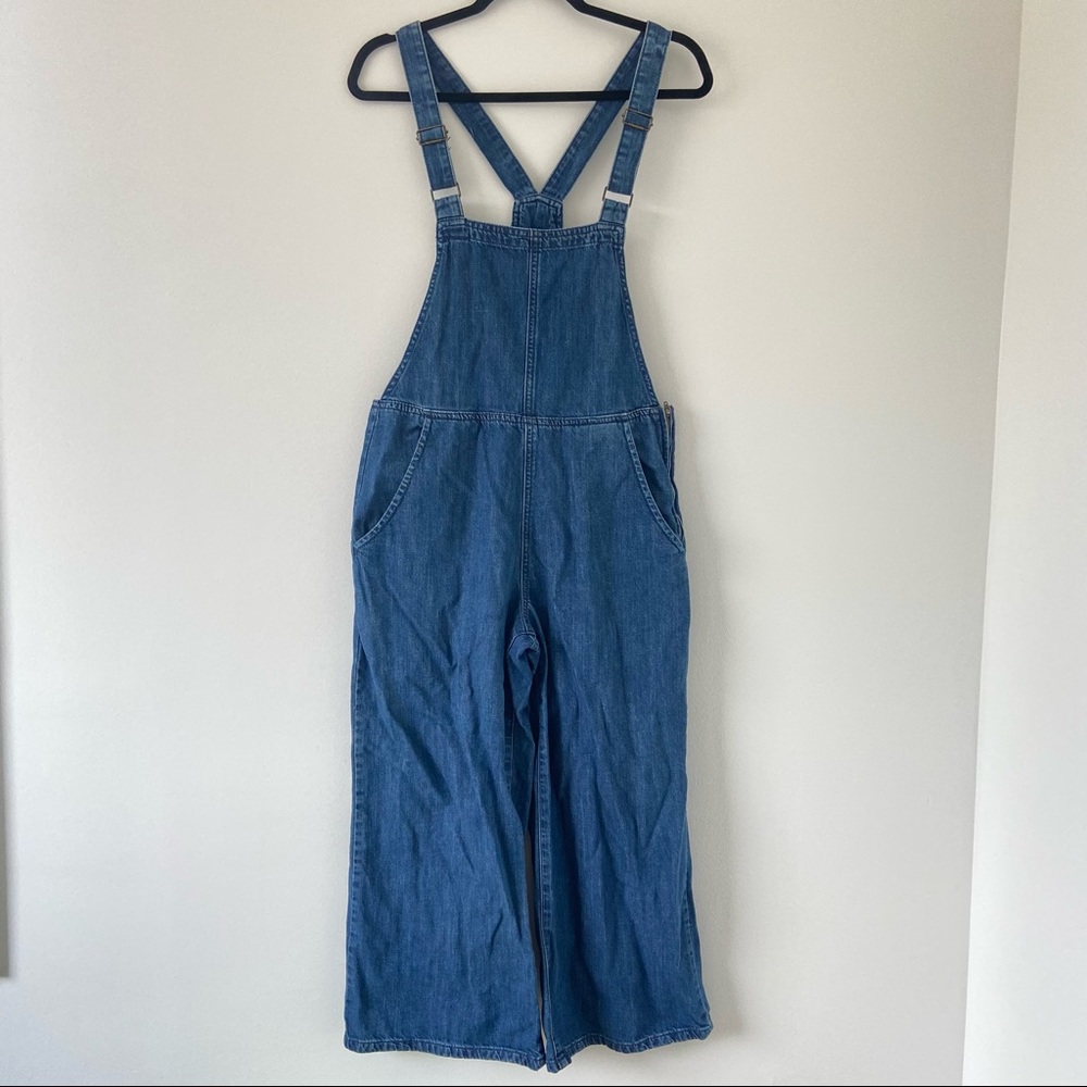 Womens old navy wide leg cropped denim overalls size M